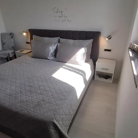 Crystal Apartment